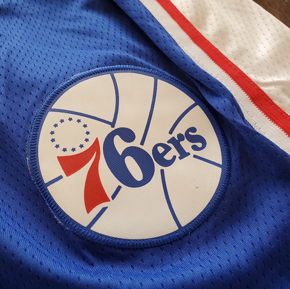 Philadelphia 76'ers - Picture 2 of 8